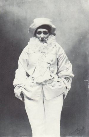 아틀리에 나다르: 사라 베르나르의 장 르슈팽의 "살인자 피에로", 1883. 파리 국립 도서관.