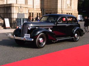 목탄 자동차 1937년형 뷰익 (2010년 11월 27일 촬영)