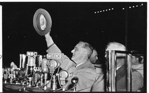 1944년 솔저 필드에서 프랭클린 D. 루스벨트 대통령