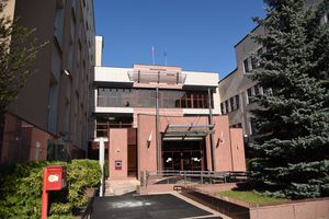 Podlaskie주 청사, 미츠키에비차 거리에 위치