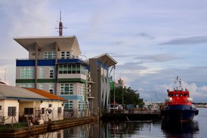 2022년 쿠알라벨라잇 항의 상업 부두