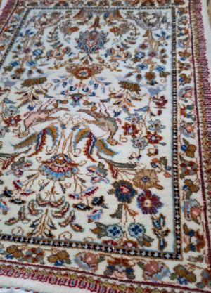 타브리즈 러그, 정원 패턴, 크림색 배경의 밝은 색상