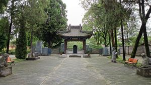 룽팅}}, 한중시, 산시성.