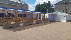 코펜하겐 국립병원(Rigshospitalet) 밖의 검사 텐트