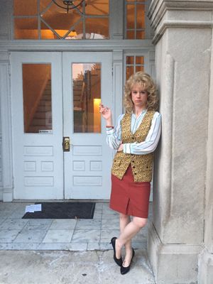 2019년 어보브 서스피션 세트장에서 졸린 역을 맡은 소라 버치