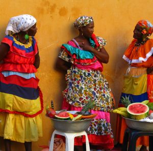 아프리카계 콜롬비아인 과일 판매상, 콜롬비아 카르타헤나.