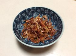 새우 츠쿠다니"츠쿠다니"는 지리적 표시였지만 보호되기 전에 일반 명사가 되었다.