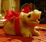 크고 정교하게 만들어진 마지팬은 선물이나 축하 선물로 유용하게 사용된다