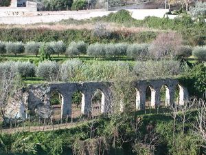 남아있는 로마 수도교의 아치
