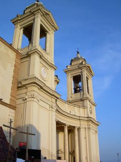 콜레지아타 교회.