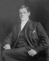 토마스 윌슨은 회사를 설립했으며, 35년 동안 사장과 회장을 역임했다.