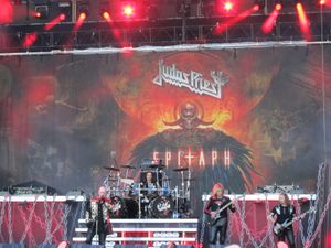 2011년 Sauna Open Air에서 공연하는 주다스 프리스트