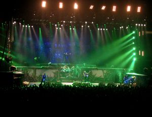 A Matter of Life and Death Tour에서 앨범 전체를 공연한 아이언 메이든