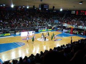 누오바 AMG 세바스티아니 바스켓 리에티의 팔라 소요르너 농구 경기