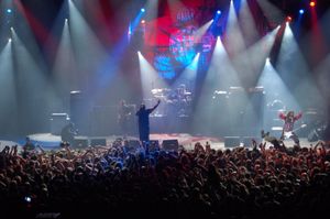 2007년 폴란드에서 공연하는 세풀투라