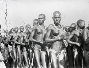 1930년 수단의 누에르족 여성들