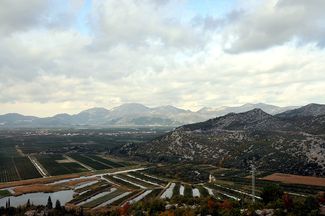 네레트바 삼각주의 경작지 및 자연 습지