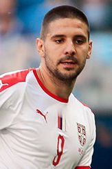 미트로비치가 세르비아에서 2018년 FIFA 월드컵에서 뛰는 모습