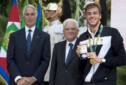 2016년 팔트리니에리(오른쪽)와 이탈리아 CONI 위원장 잔니 말라고, 이탈리아 대통령 세르조 마타렐라의 모습