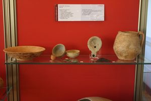 서기 1세기에 레냐노에서 발견된 로마 유물. 1925~26년에 발견되었다. 레냐노의 구이도 수테르마이스터 시민 박물관에 보존되어 있다.