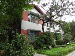 타이베이시 스린 구에 위치한 첸무 고거 소서루({{lang.