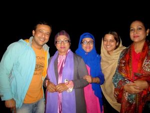 리아즈, 슈찬다, 보비타, 티나, 참파가 2014년 콕스 바자르에서 찍은 사진