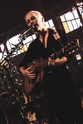 2018년 할데른 팝 페스티벌에서 공연하는 피비 브리저스