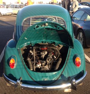 장착된 수평대향 4기통 엔진