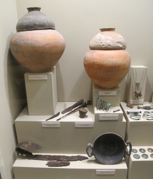 리구리아 무덤, 기원전 3세기, 국립 빌라 기니지 박물관, 루카