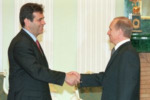 2000년 10월 27일 블라디미르 푸틴과 함께 크렘린에서.