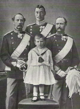 4대 — 4명의 국왕: 크리스티안 9세, 프레데리크 8세, 크리스티안 10세와 프레데리크 왕자 (9세), 1903년