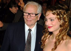 피에르 가르뎅과 노라 아르네제더, 2009년 프랑스 영화 골든 스타 시상식 (Étoile d'Or Awards)