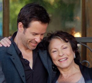 블룸, 2011년 1월 영화 《킹스 스피치》에 함께 출연한 배우 가이 피어스와 함께