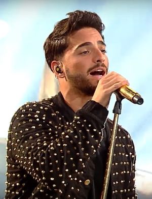 말루마가 칠레에서 열린 2017년 비냐 델 마르 페스티벌에서 공연하는 모습