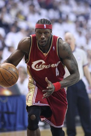 캐벌리어스에서의 월리스(2008년)