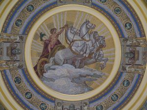세체니 온천 입구 홀 돔에 묘사된 헬리오스와 전차