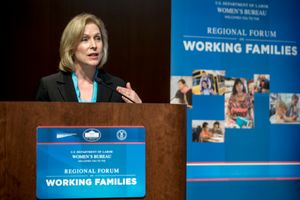 길리브랜드, 백악관 정상회담에서 연설 (2014)