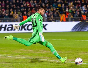 2017년 3월 유로파 리그 경기 중 로메로