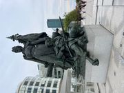 라 데팡스의 명칭 유래가 된 파리 방어 기념비