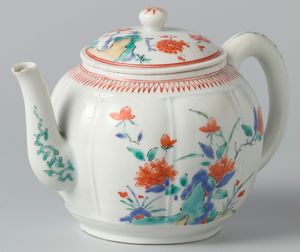 가키에몬 찻주전자, 일본 수출 도자기의 예시, 1670-1690년, 암스테르담 국립 박물관
