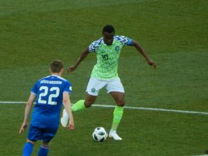 2018년 FIFA 월드컵에서 아이슬란드를 상대하는 미켈