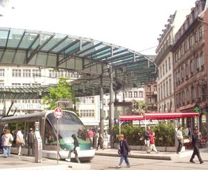 스트라스부르의 Place de l'Homme de Fer 트램역