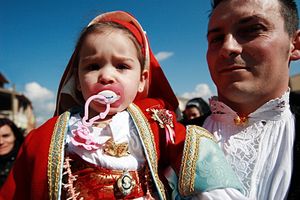 오리스타노 의상