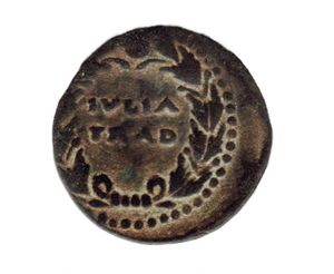 율리아 트라둑타를 참조하는 로마 시대 동전