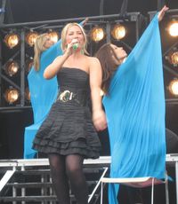 2008년 에든버러 보다폰 TBA 콘서트에서 공연하는 레인지