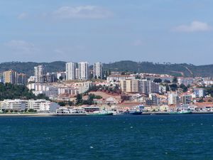 세투발 만 지역