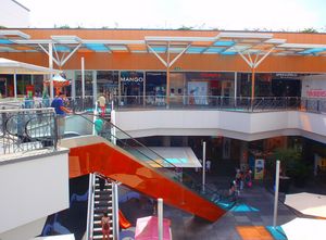 포르티망의 아쿠아 쇼핑 센터