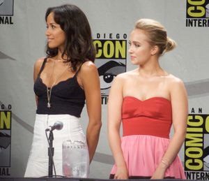 2018년 코믹콘에서 라미레즈와 히어로즈의 공동 출연자 헤이든 파네티어.