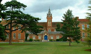 베딩턴 공원의 캐로우 매너