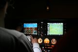 플라이트 시뮬레이션을 이용한 야간 계기 비행 훈련
